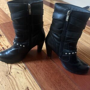 sexy heeled motorcycle boots worn only a couple of times